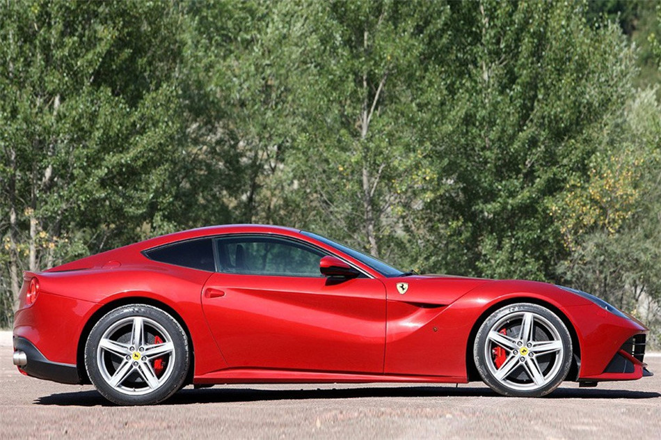 F12 berlinetta 2013 