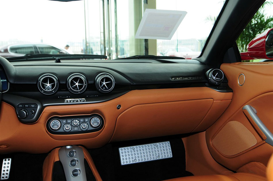 F12 berlinetta 2013 