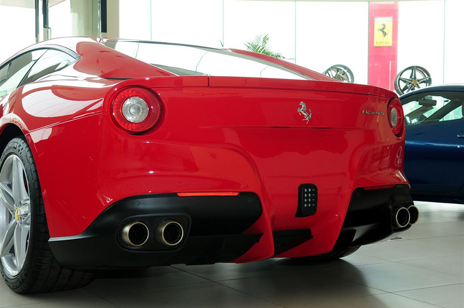 F12 berlinetta 2013 ϸ