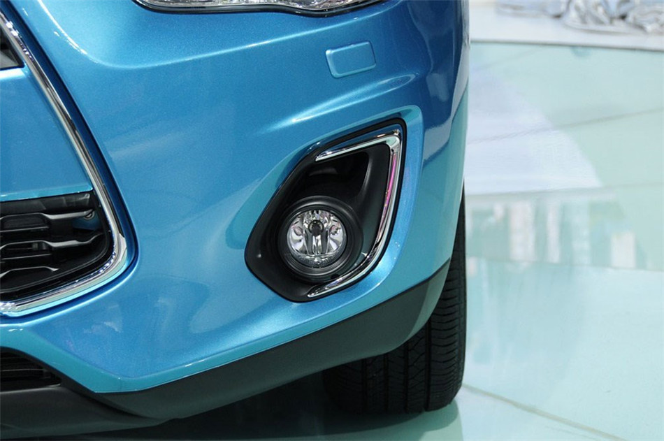 2013 2.0L AT 콢 