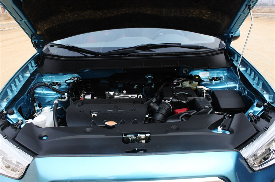 2013 2.0L AT 콢 