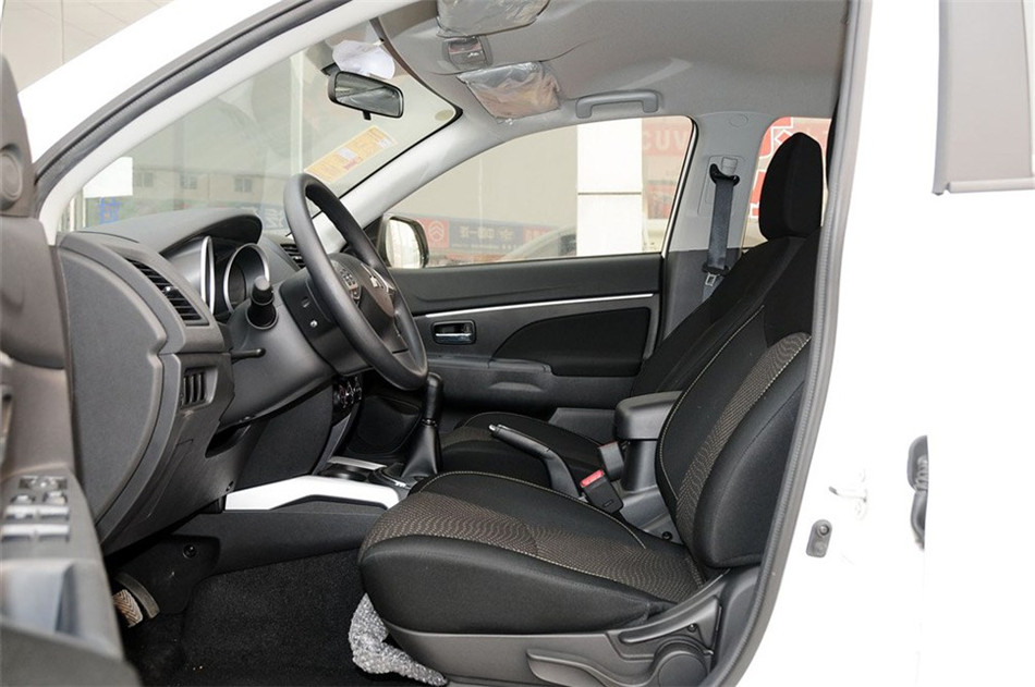 2013 1.6L MT ׼ οռ