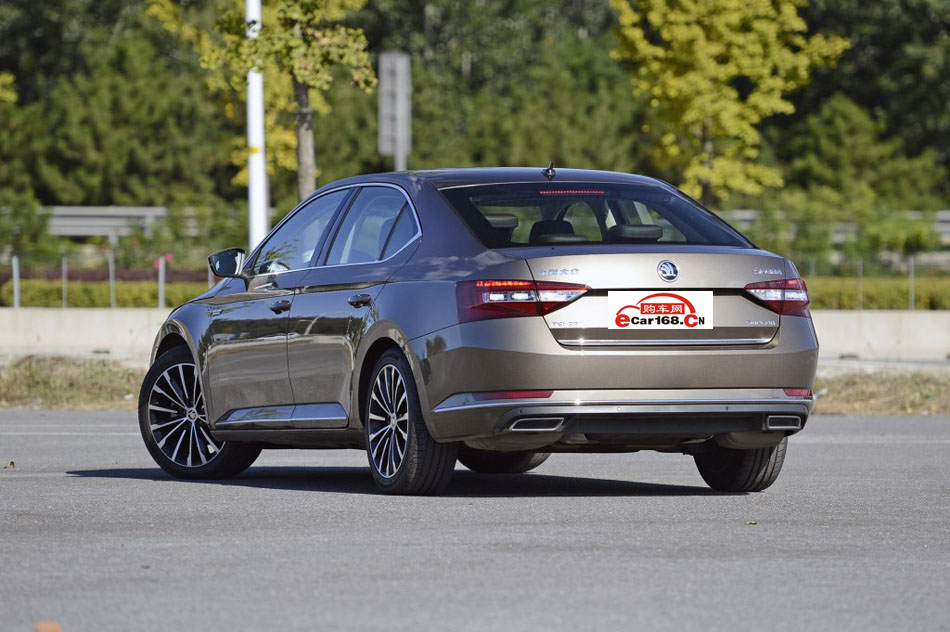 2016 380TSI DSG콢 