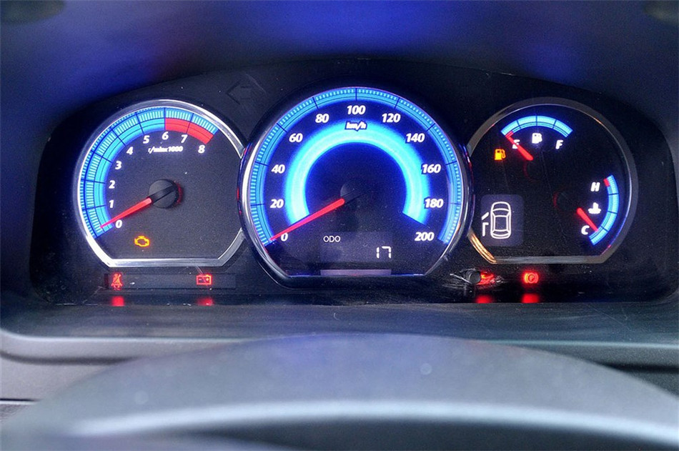 2013 CM7 
