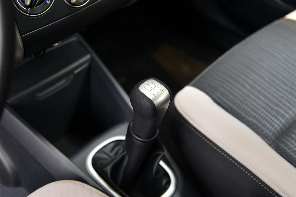 2015 1.6L ֶ 