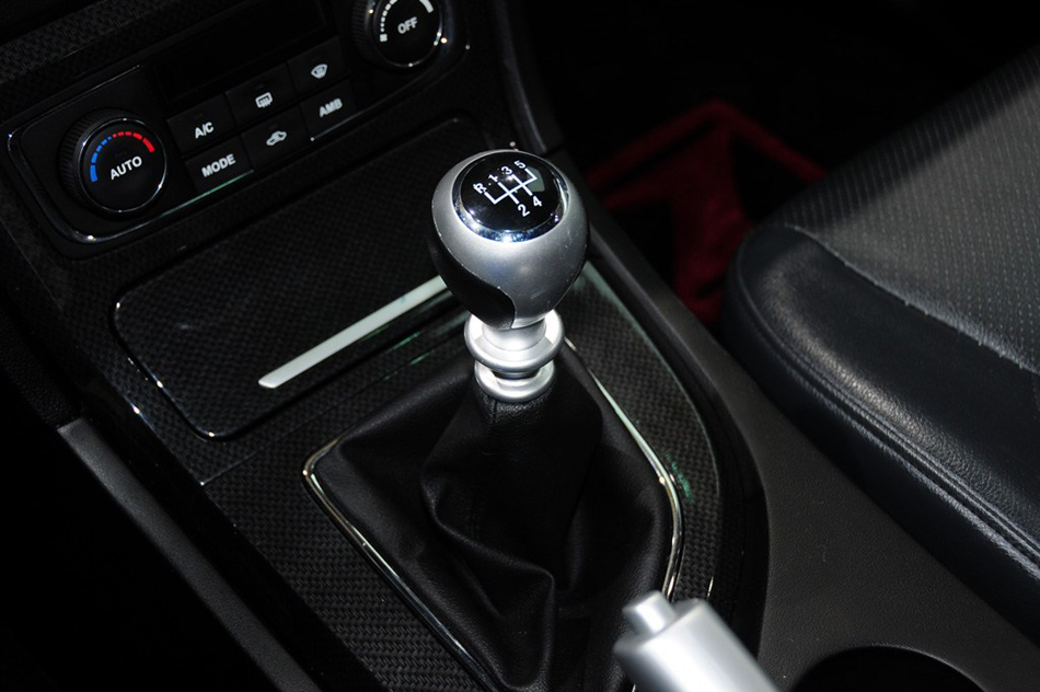 2013 MT 