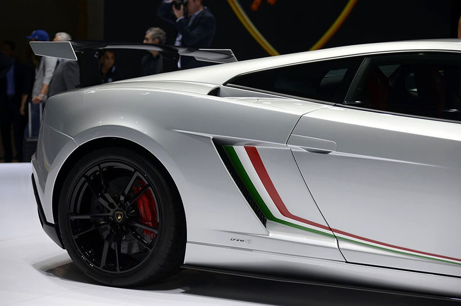 2014LP 570-4 Squadra Corse