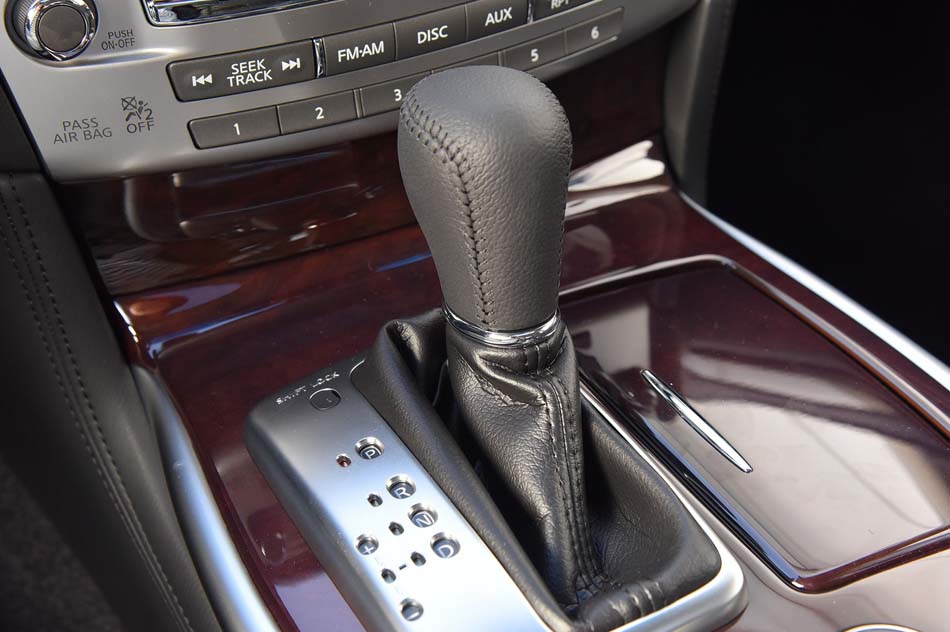 2019 Q70L 2.0T  