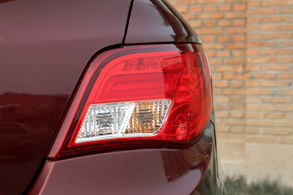 2014 1.6L Զ 