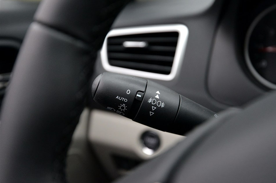 2015 1.8L Զ 