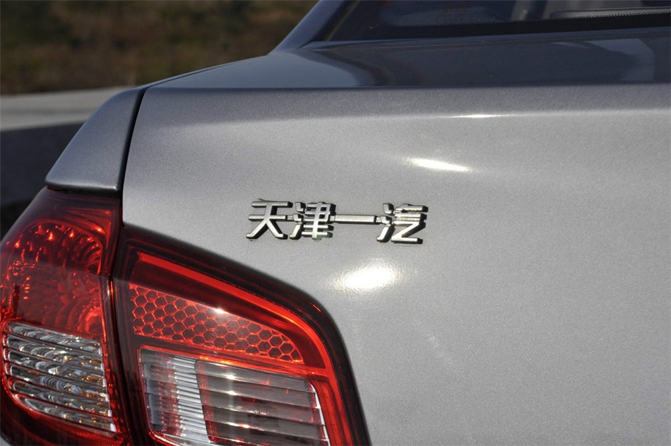 2013 1.5L MT Ӣ 