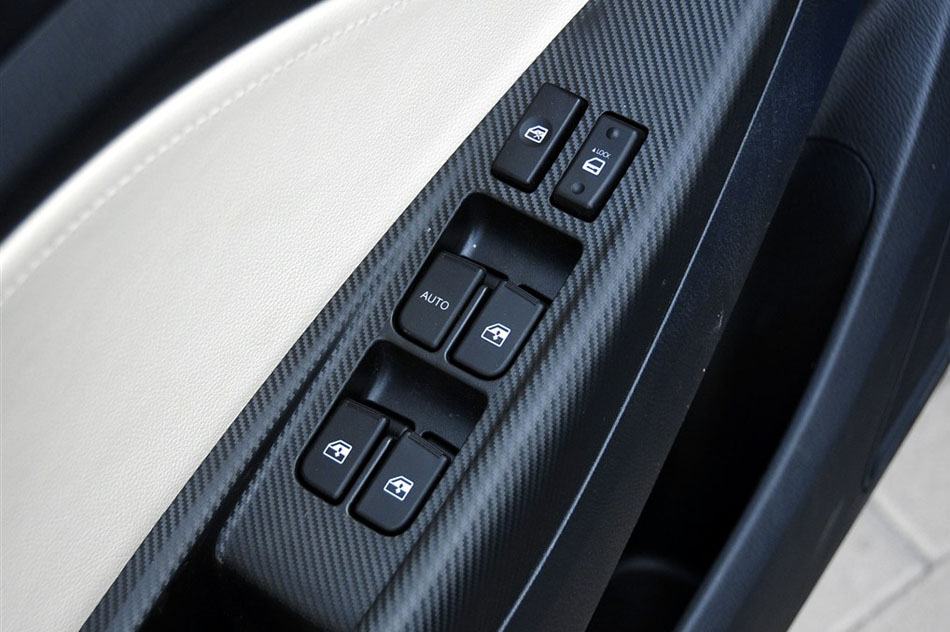 2015 1.6L ԶȤ οռ