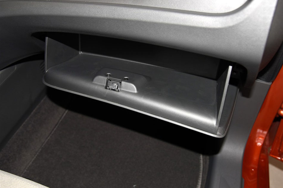 2015 ŷ3 1.3L ֶ 