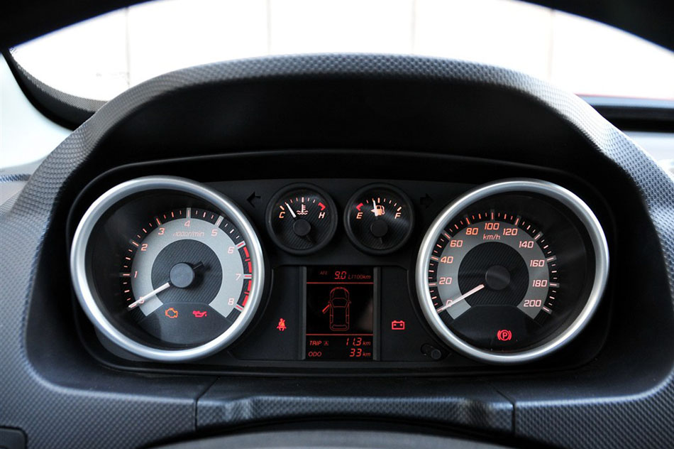 2015 1.5L Ӣ 