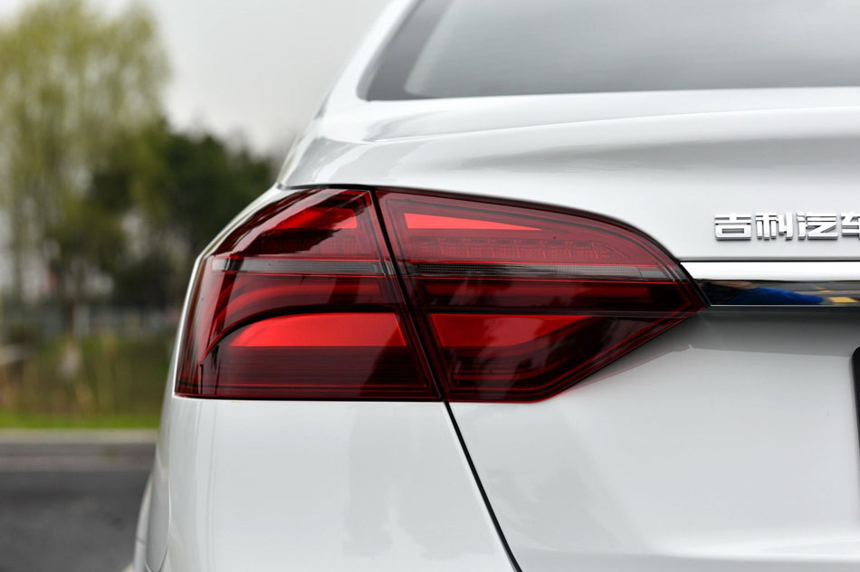 2018 1.5L CVT ϸ