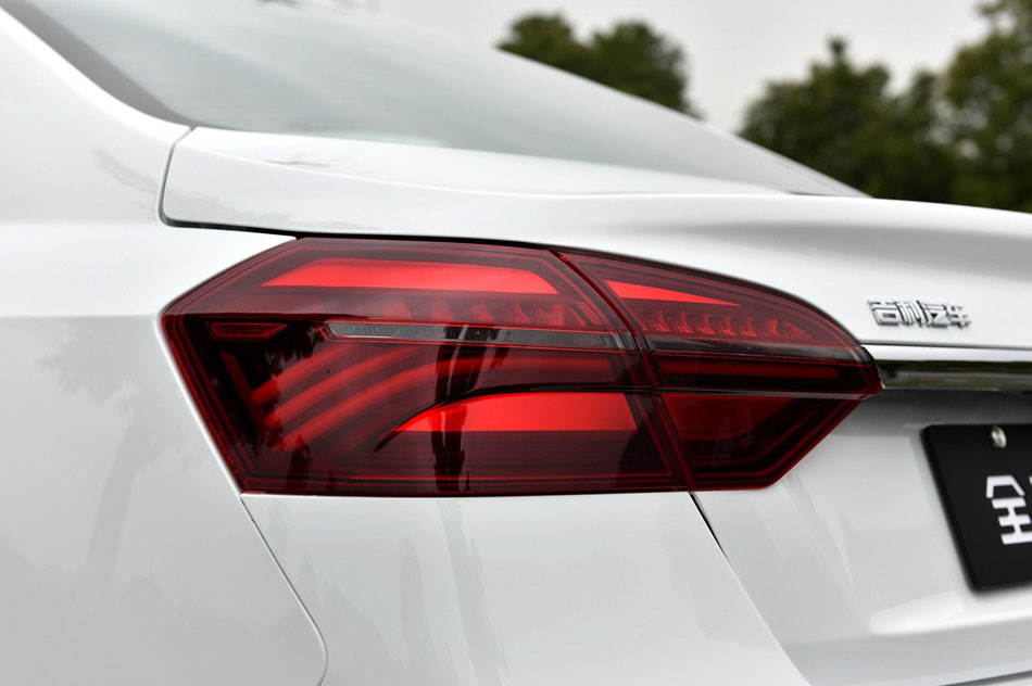 2018 1.5L CVT ϸ