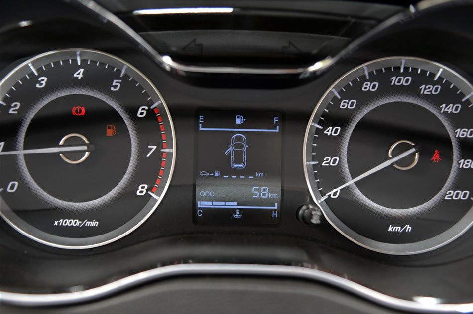 2015 1.8L ֶ 
