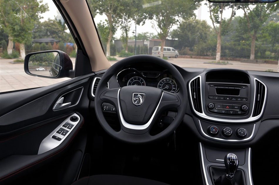 2015 1.8L ֶ 