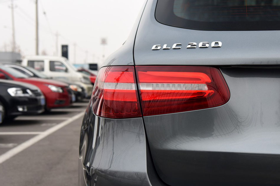 2016 GLC 260 4MATIC  ϸ