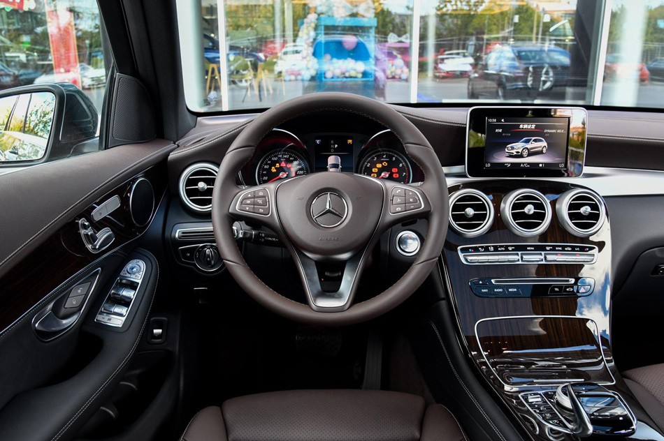 2019 GLC 260 4MATIC  