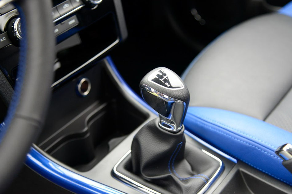 2015 1.5L ֶӢ 