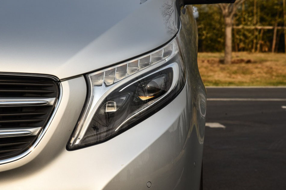 2016 V 260  ϸ