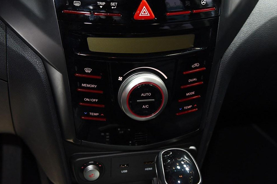 2016 1.6L Զ 