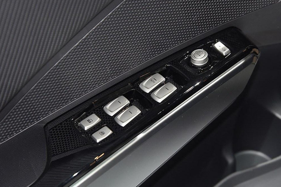 2016 1.6L Զ οռ