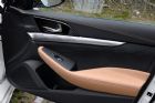 2016款 2.5L XV 至尊版 座椅空间