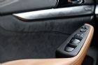 2016款 2.5L XV 至尊版 座椅空间