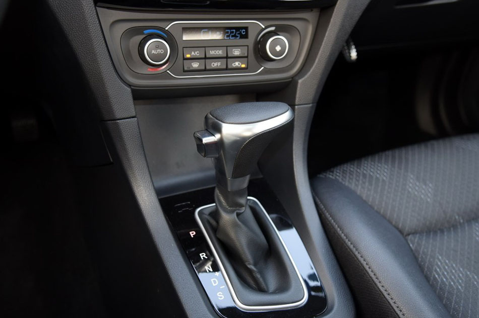 2016 1.6L Զ 