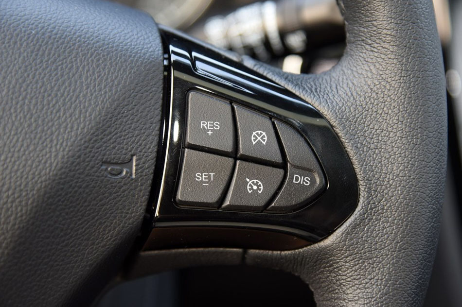 2016 1.6L Զ 