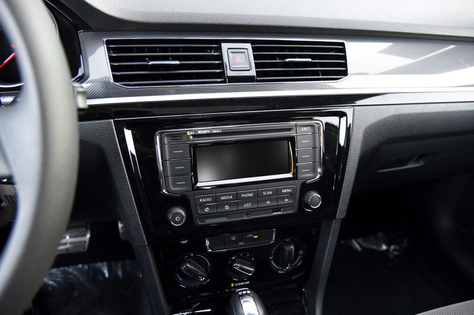 2017 230TSI Զ 