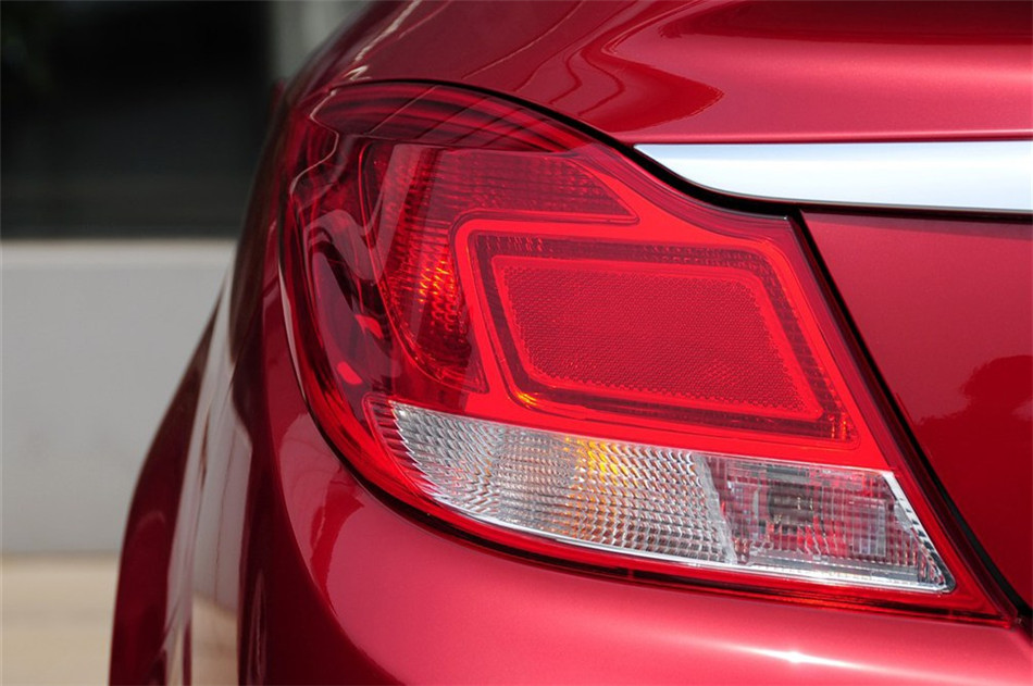2012 2.0L AT ʰ 