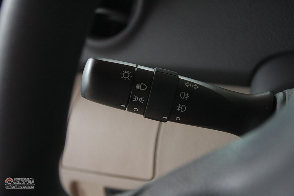 2010GL-i 1.6ATر