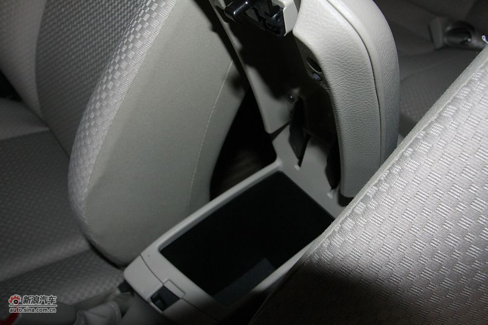 2010GL-i 1.6ATر
