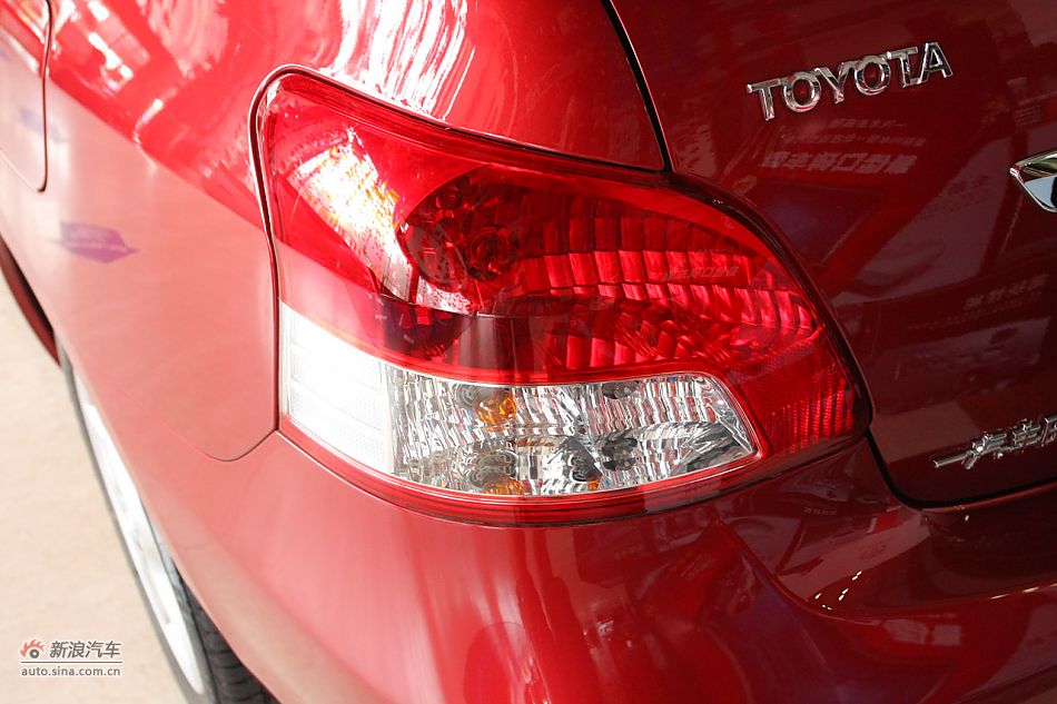 2010GL-i 1.6ATر
