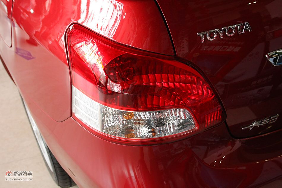 2010GL-i 1.6ATر