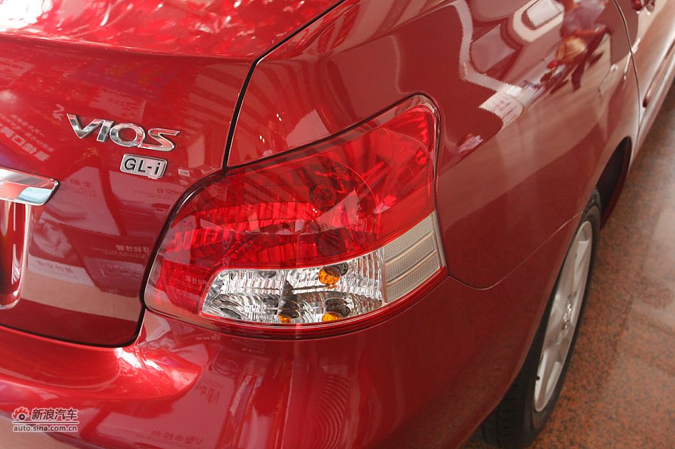 2010GL-i 1.6ATر