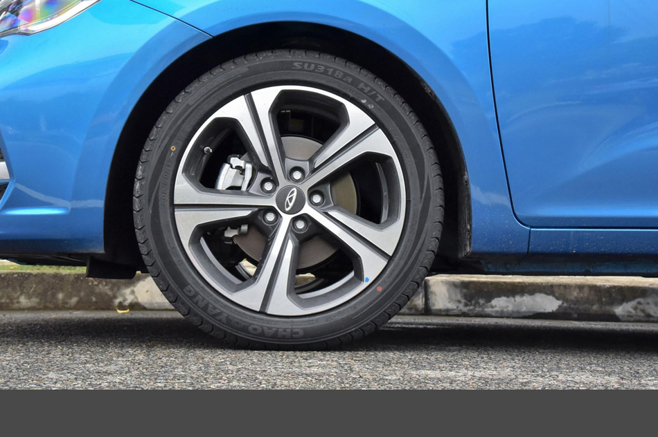 2019 1.5L CVT ϸ