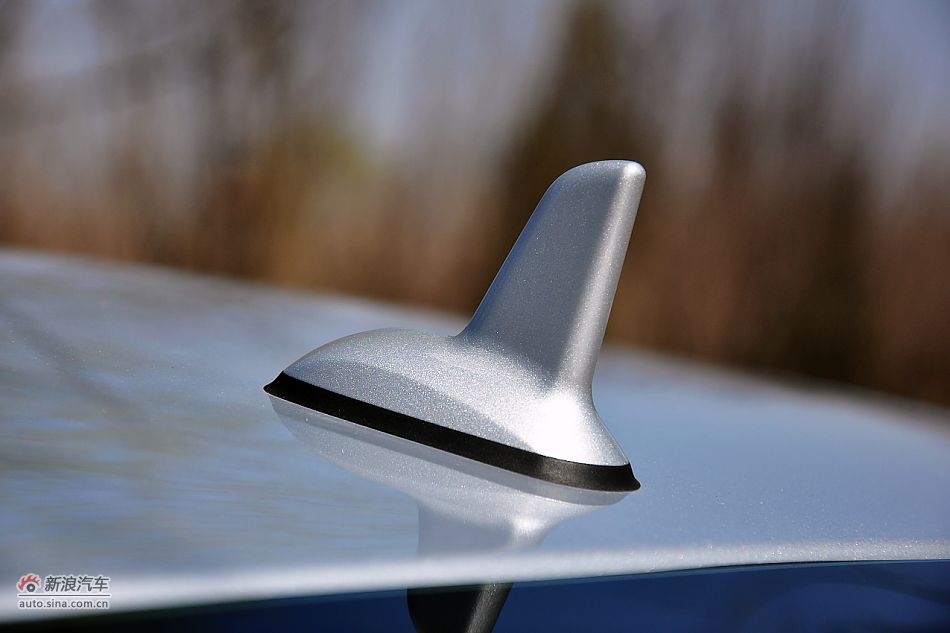 2011E200 CGI