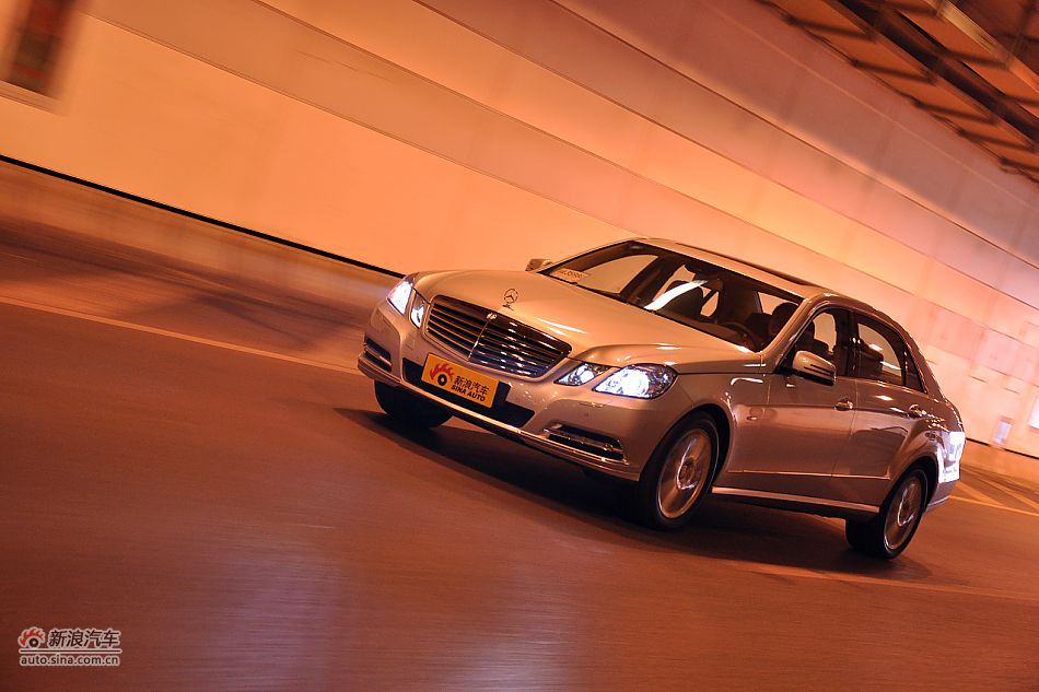 2011E200 CGI