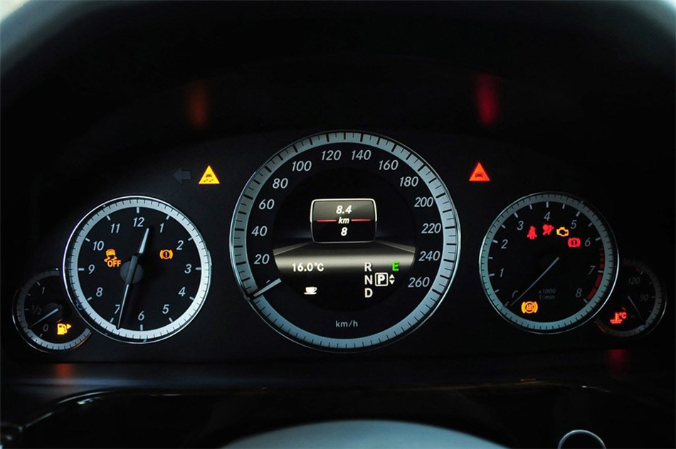 2013E260L CGI