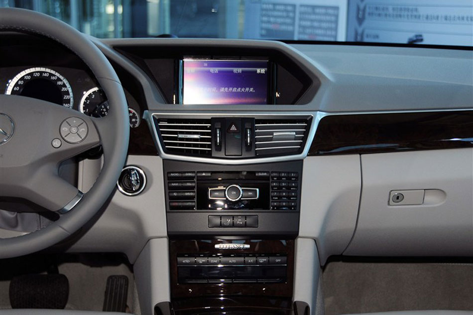 2013E260L CGI