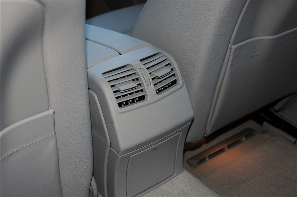 2013E260L CGI