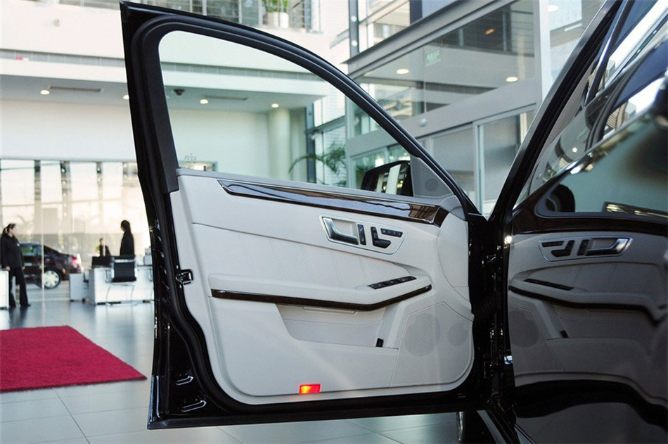 2013E260L CGI