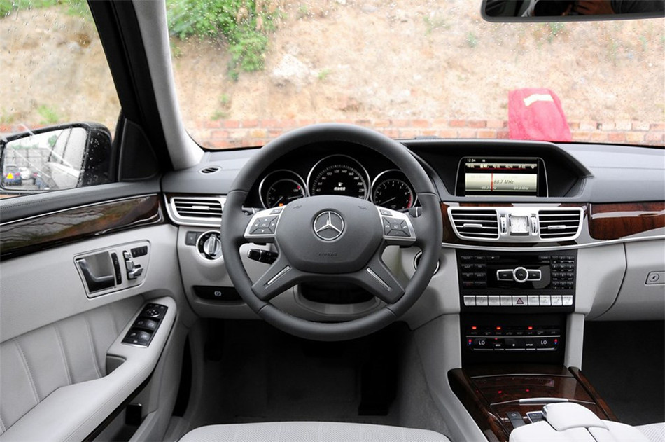 2015 E 320 L  4MATIC 