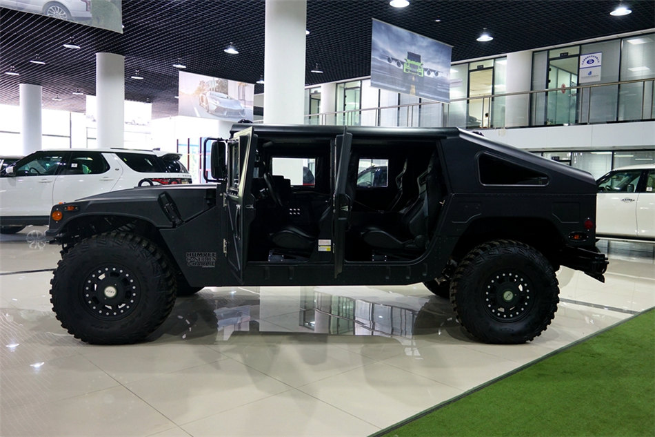 2018   Humvee C 6.2L 