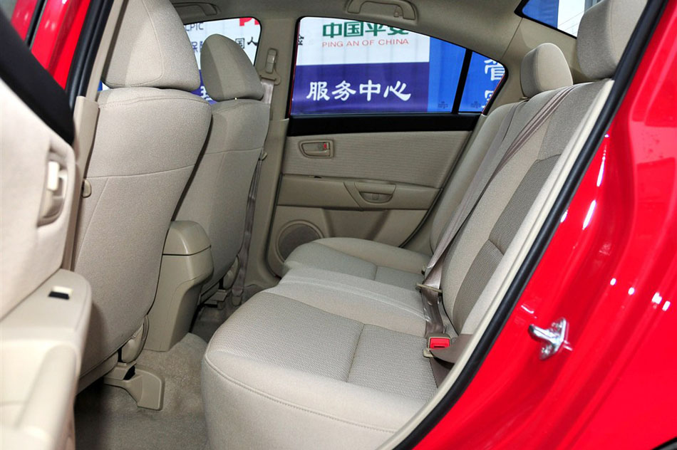 Դ3 2012 1.6L AT ׼ ռ
