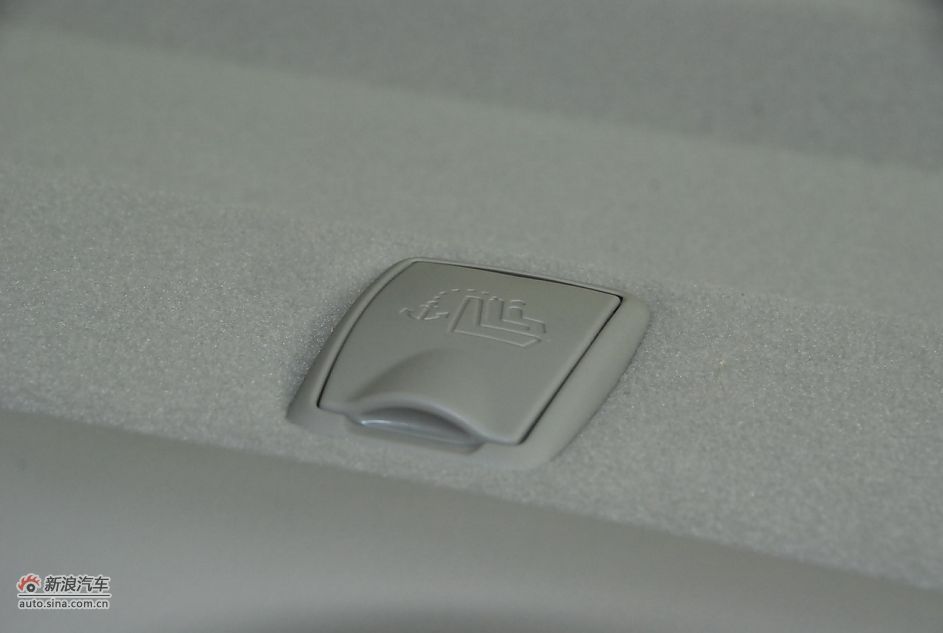 2011￭
